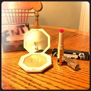 Fenty Beauty Highlighter and lipstick.
